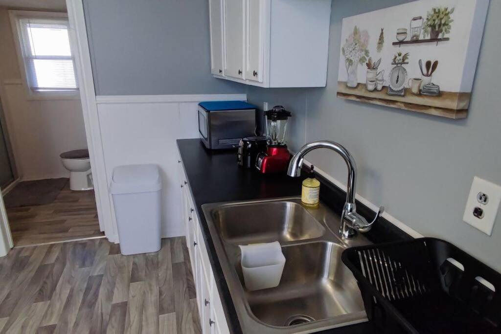 Perfect Combo Of Charm & Comfort- 2Bedroom Home Noblesville Exterior foto
