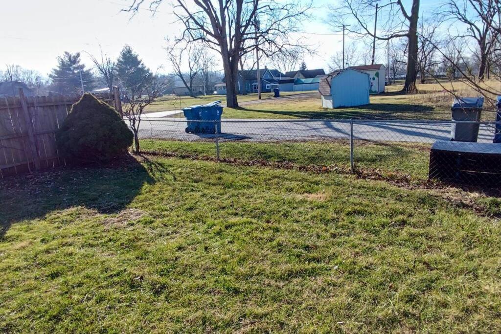 Perfect Combo Of Charm & Comfort- 2Bedroom Home Noblesville Exterior foto